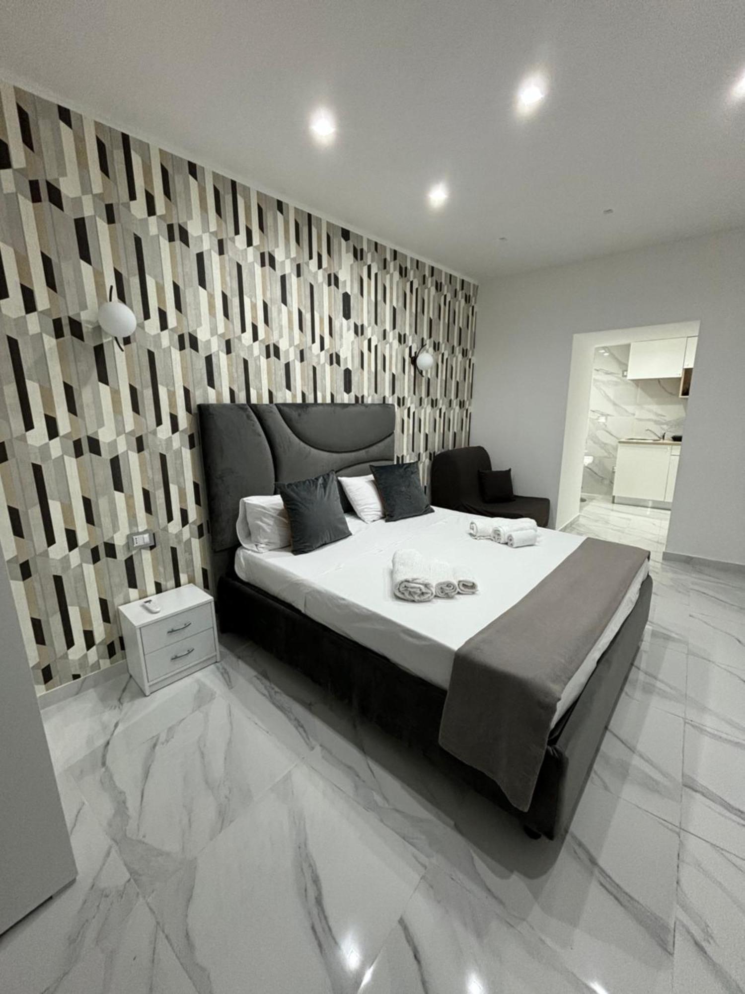 Appartamento Caruso House Napoli Esterno foto