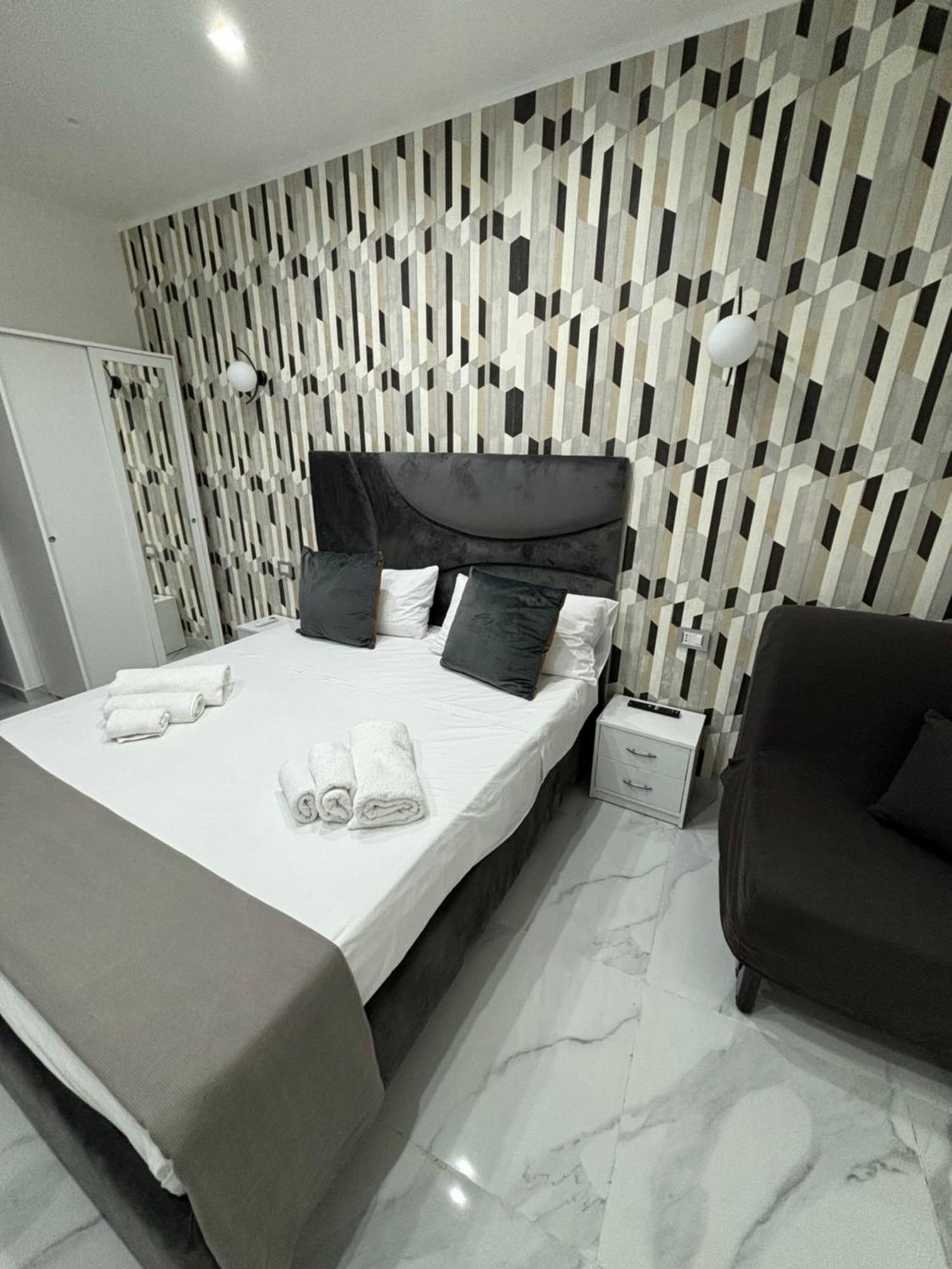 Appartamento Caruso House Napoli Esterno foto